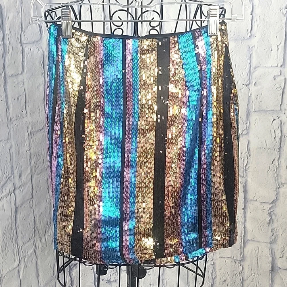 *BLUSH Multicolored Sequined Mini Skirt Small‎